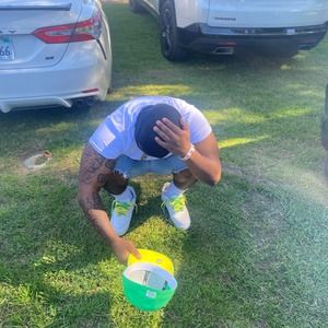 Meet your Posher, Levi